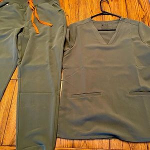 Figs womens high waisted scrub set olive green